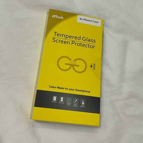 JETech Privacy Screen Protector for iPhone 13 Pro Max 6.7-Inch, 2-Pack - Picture 2 of 4